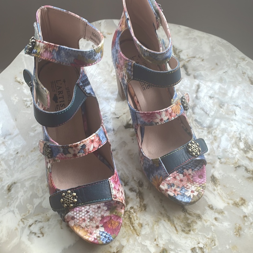L’artiste sandal
